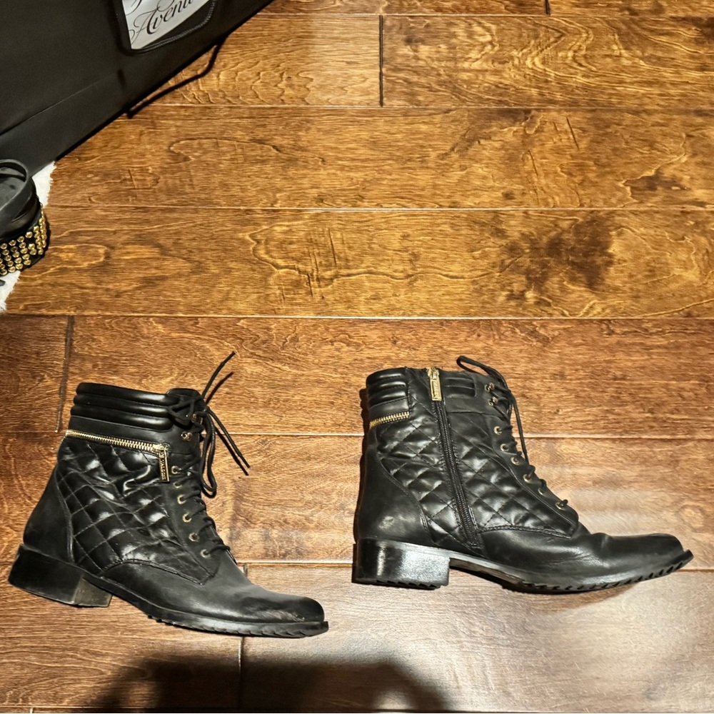 Valdini Black Laceup Boots 10 - Picture 3 of 7